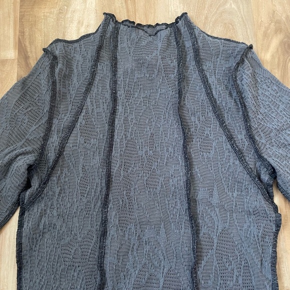 NWOT - Kimchi Blue Blair Seamed Long Sleeve Top - Size S - Picture 7 of 7